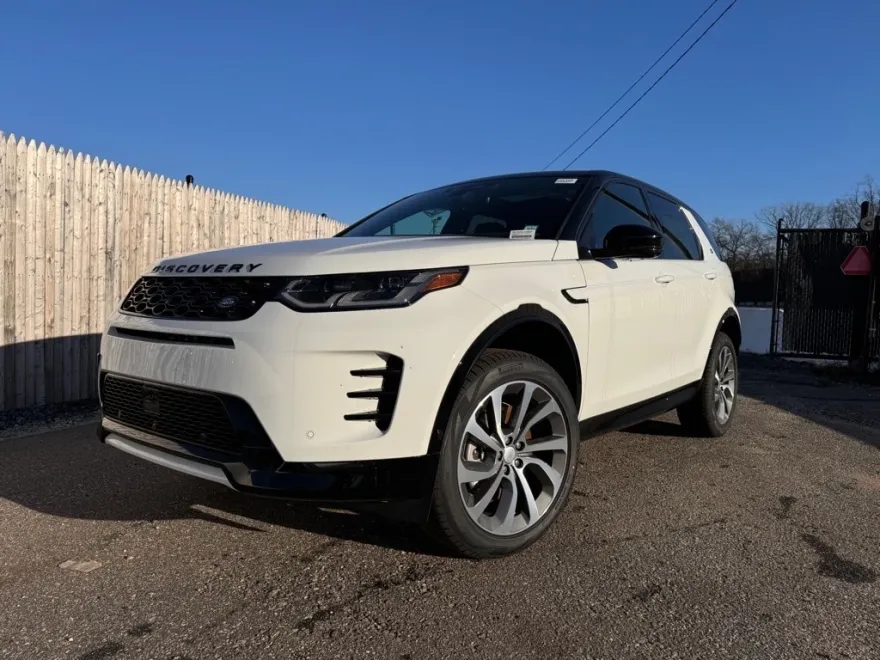 2025 Land Rover Discovery Sport Dynamic SE photo 1