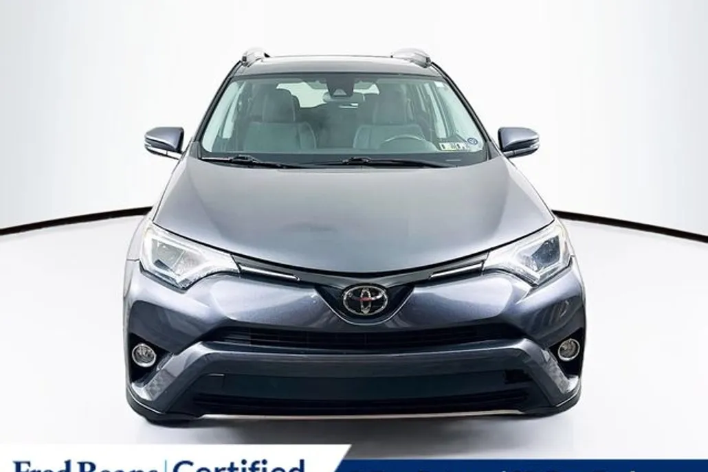 2018 Toyota RAV4 XLE photo 1