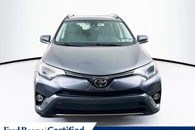 2018 Toyota RAV4 XLE photo 1