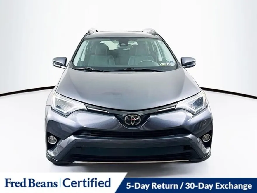 2018 Toyota RAV4 XLE photo 1