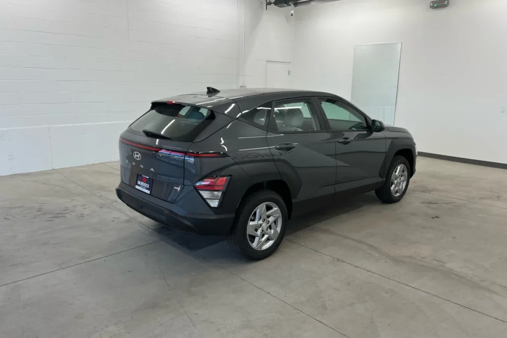 2026 Hyundai Kona SE photo 1