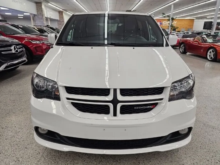 2019 Dodge Grand Caravan GT photo 1