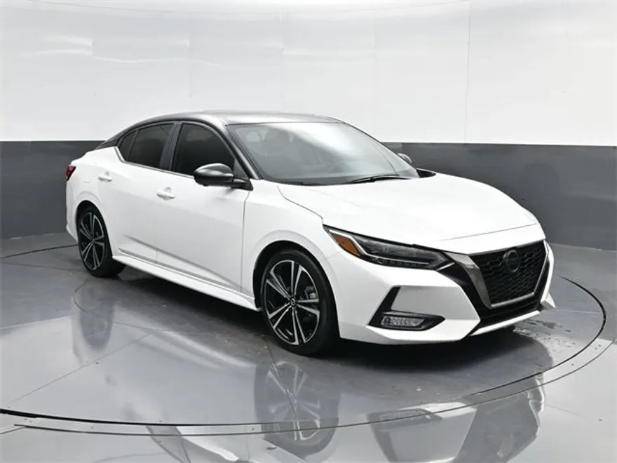 2023 Nissan Sentra SR photo 1