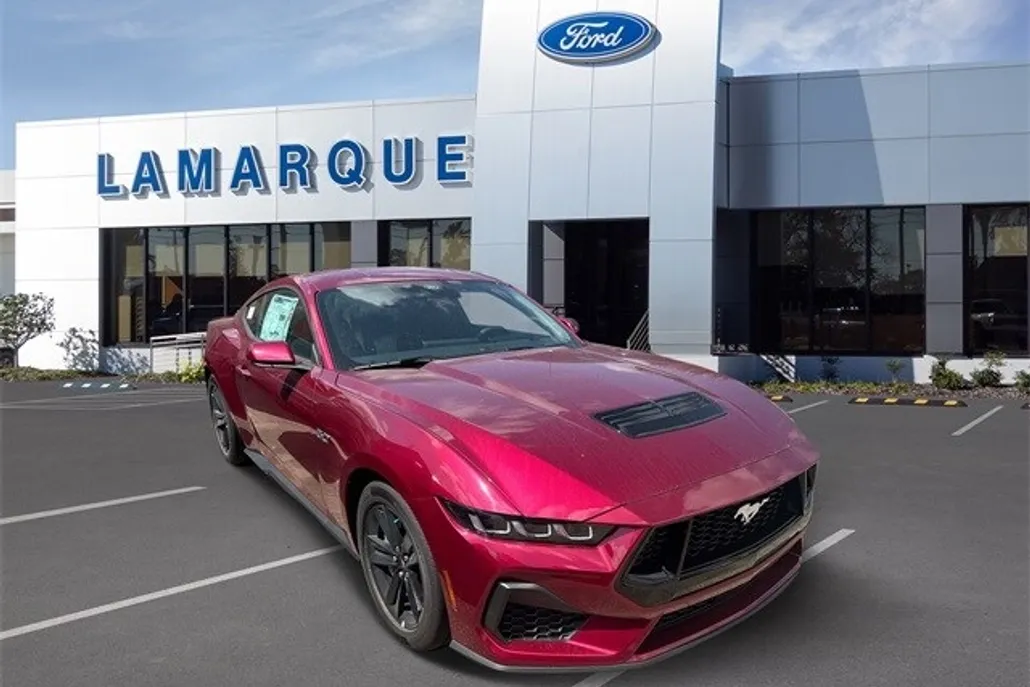 2025 Ford Mustang GT photo 1