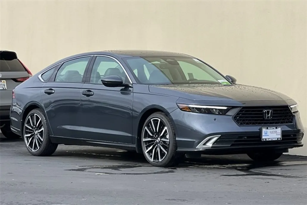 2025 Honda Accord Hybrid Touring photo 1