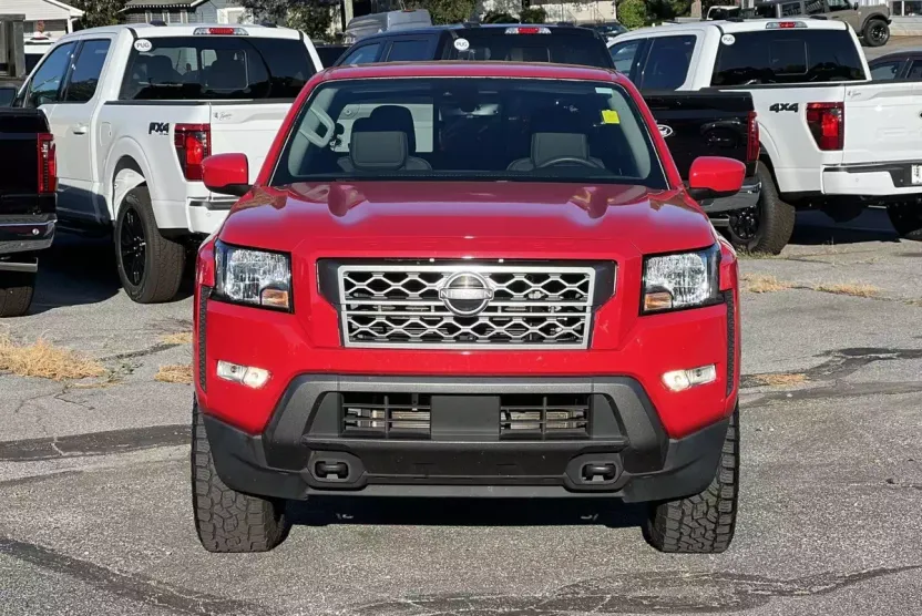 2022 Nissan Frontier SV photo 1