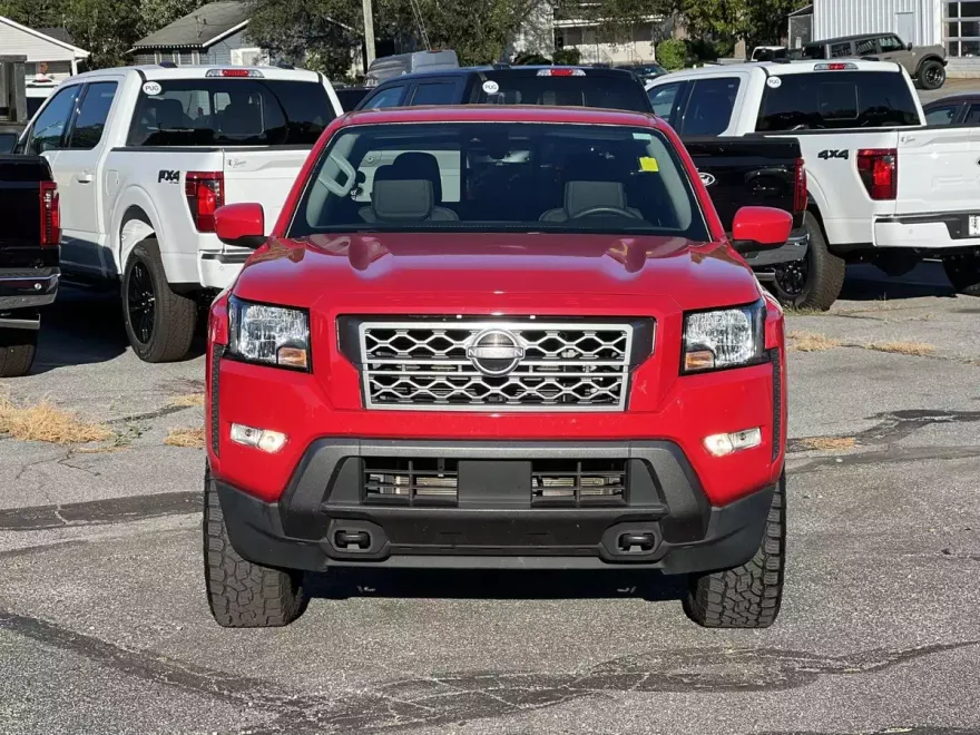 2022 Nissan Frontier SV photo 1