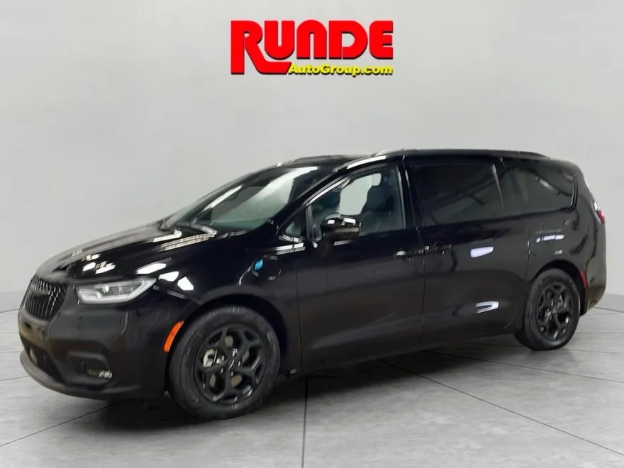 2024 Chrysler Pacifica Hybrid S Appearance photo 1