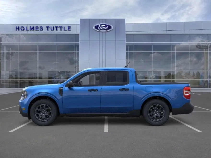 2025 Ford Maverick XLT photo 1