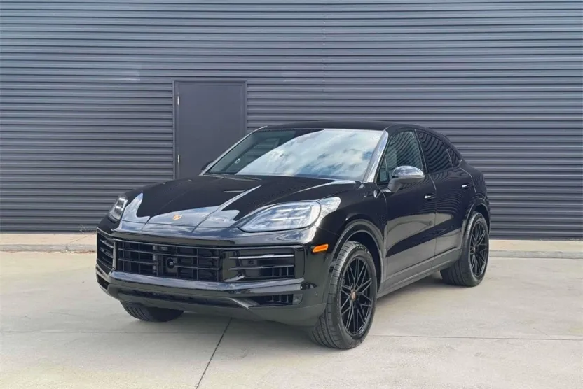2025 Porsche Cayenne Coupe Base photo 1