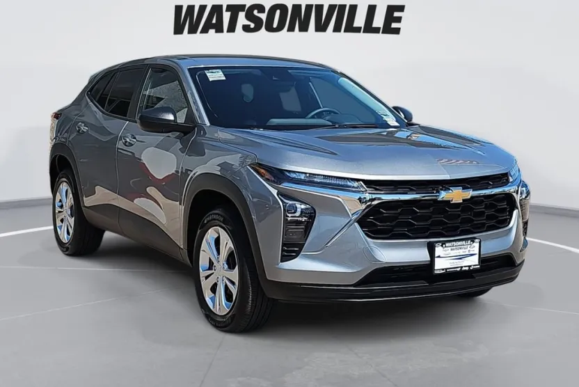 2026 Chevrolet Trax LS photo 1