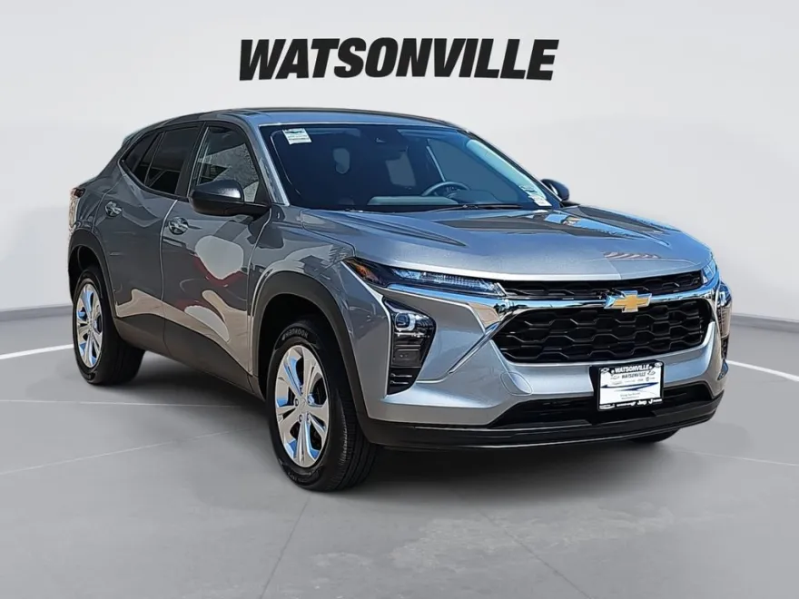 2026 Chevrolet Trax LS photo 1