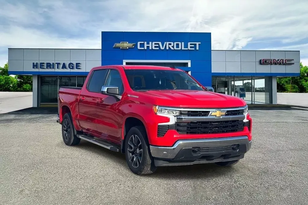 2022 Chevrolet Silverado 1500 LT photo 1