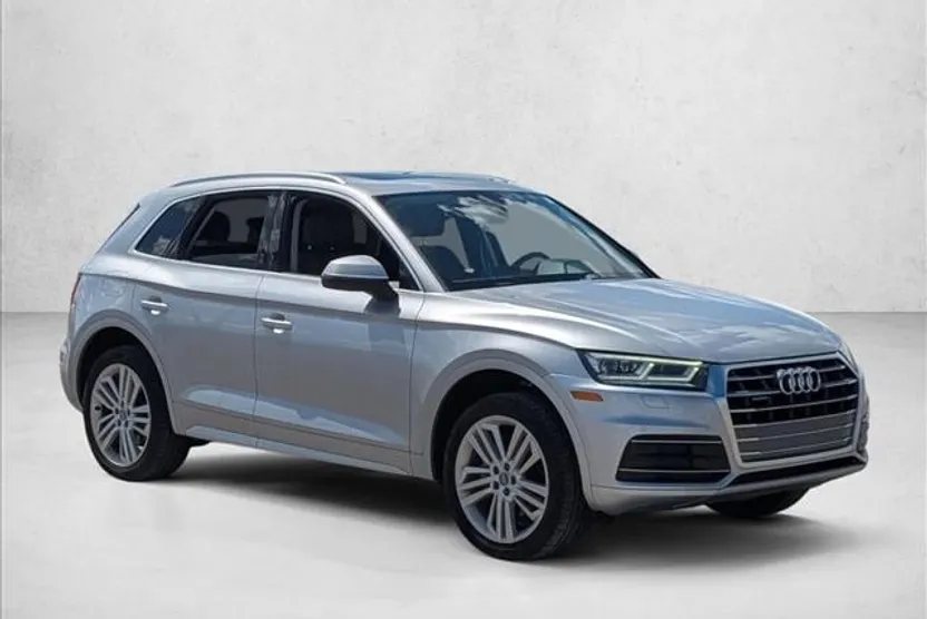 2018 Audi Q5 Premium Plus photo 1
