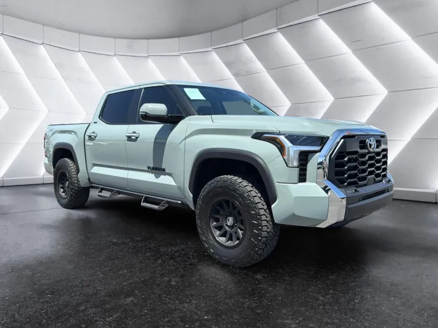 2024 Toyota Tundra SR5 CrewMax photo 1