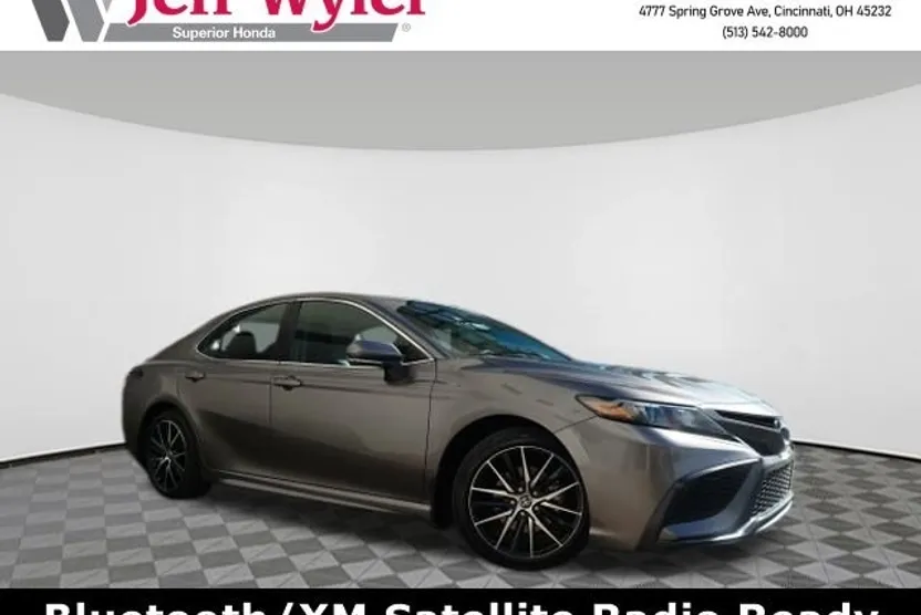 2024 Toyota Camry SE photo 1
