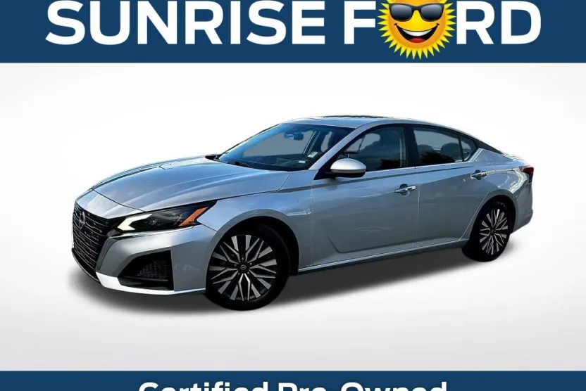 2023 Nissan Altima 2.5 SV photo 1