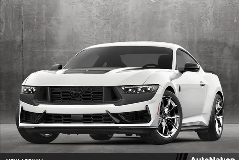 2025 Ford Mustang Dark Horse photo 1