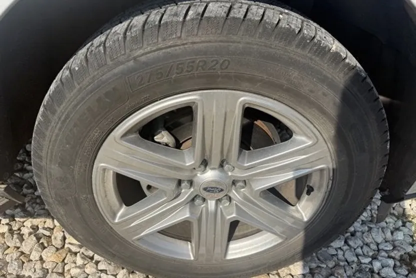 2019 Ford Expedition XLT photo 1