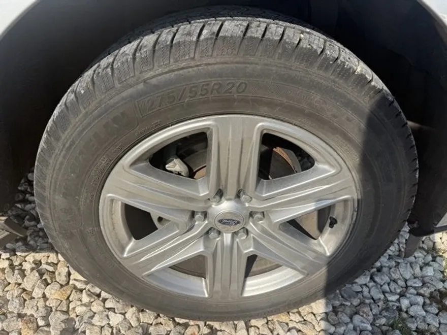 2019 Ford Expedition XLT photo 1