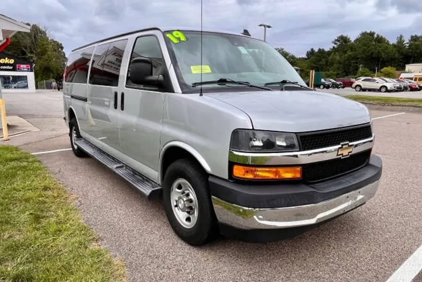 2019 Chevrolet Express LT 3500 Passenger photo 1