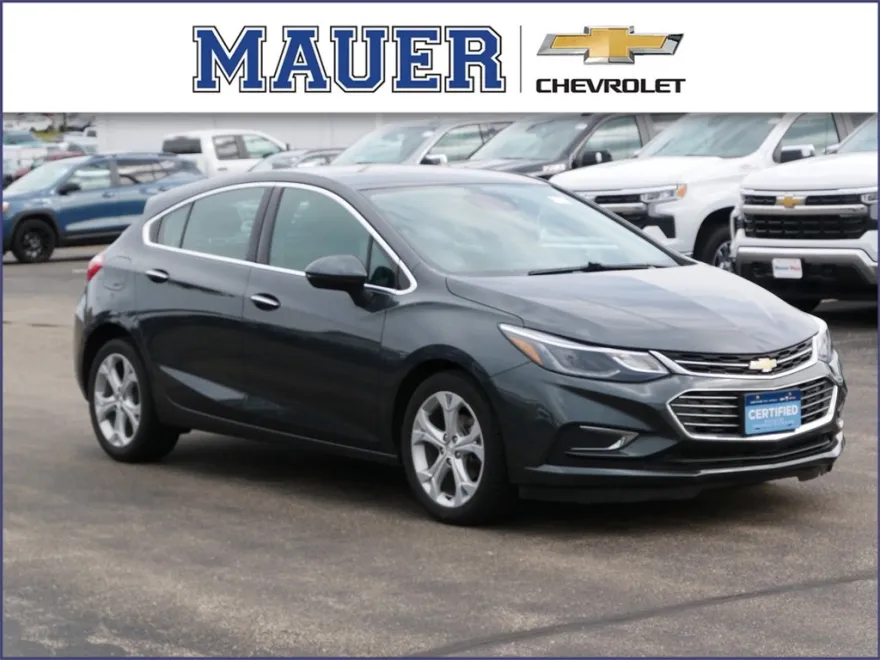 2018 Chevrolet Cruze Premier photo 1