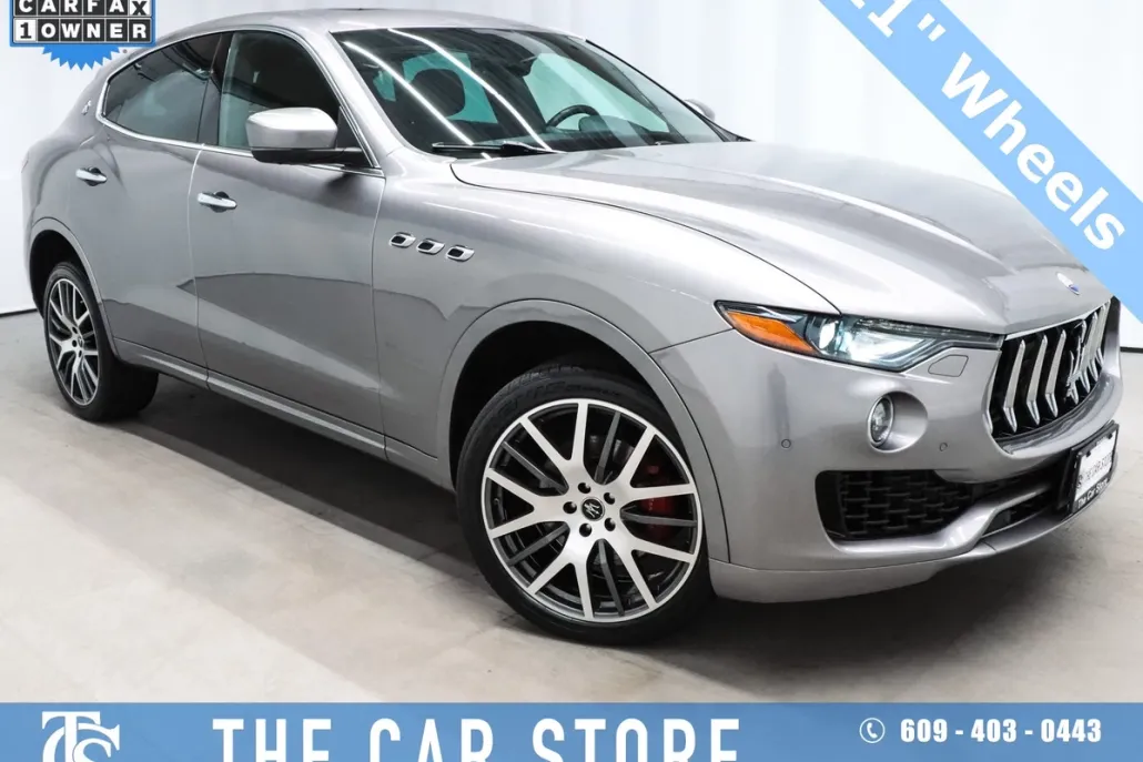 2021 Maserati Levante Base photo 1