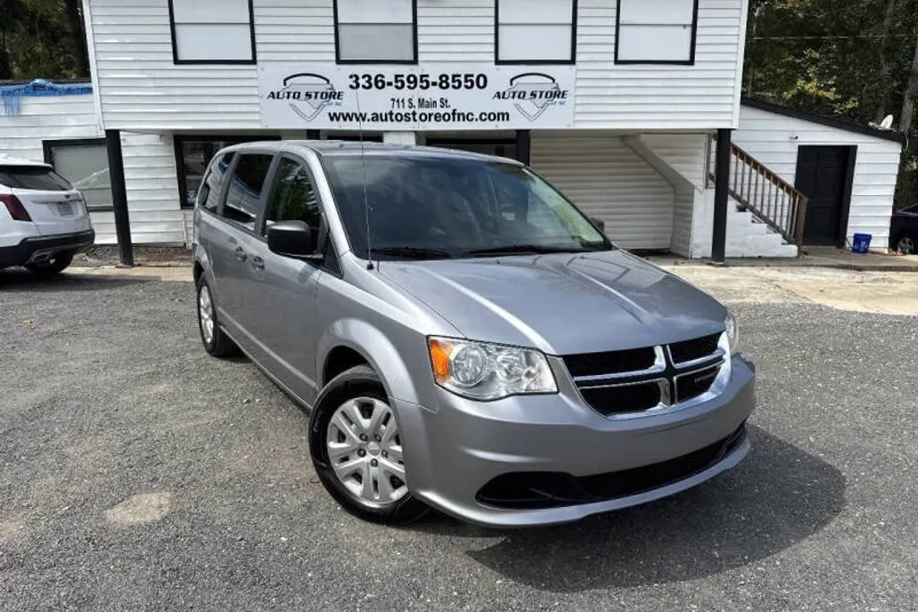 2019 Dodge Grand Caravan SE Plus photo 1