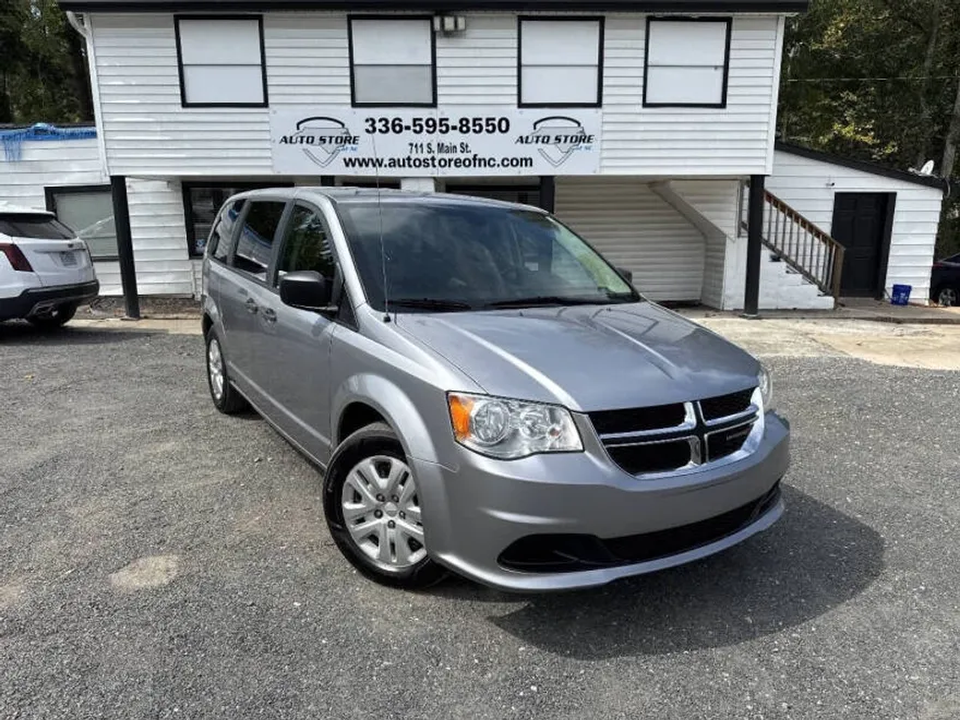 2019 Dodge Grand Caravan SE Plus photo 1