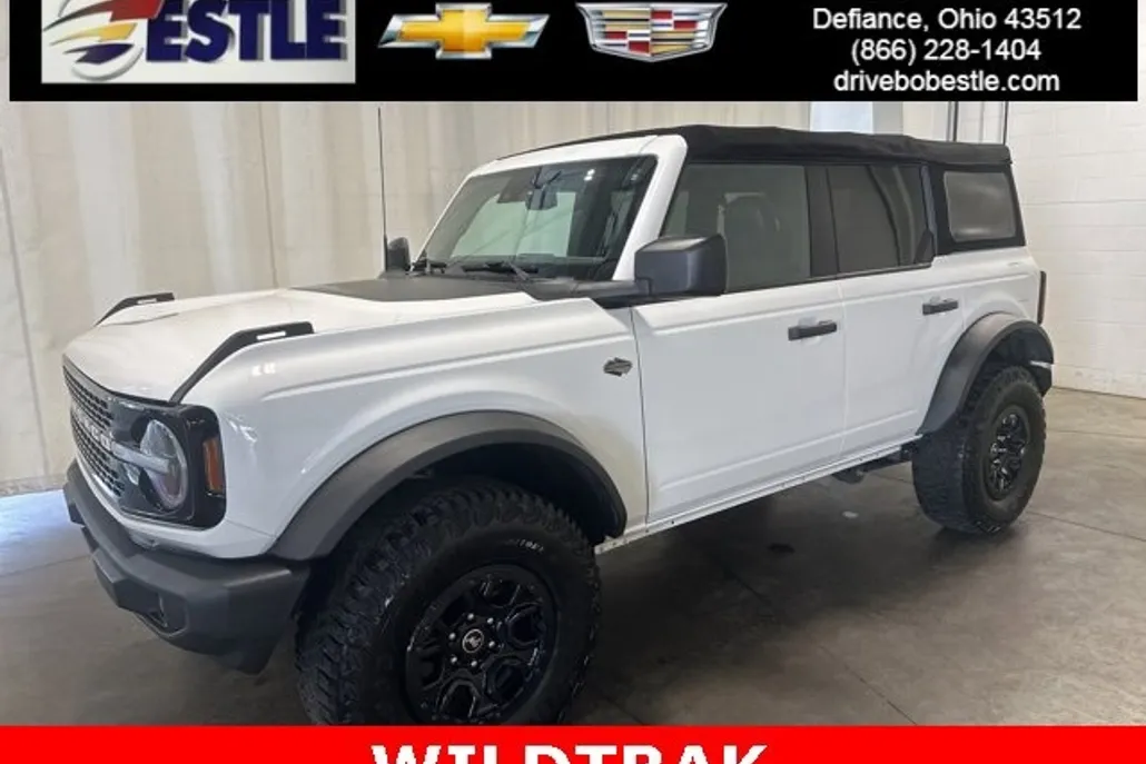 2022 Ford Bronco Base photo 1
