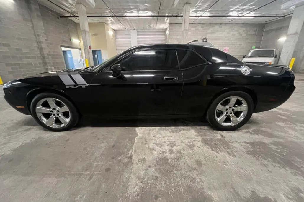 2010 Dodge Challenger R/T photo 1