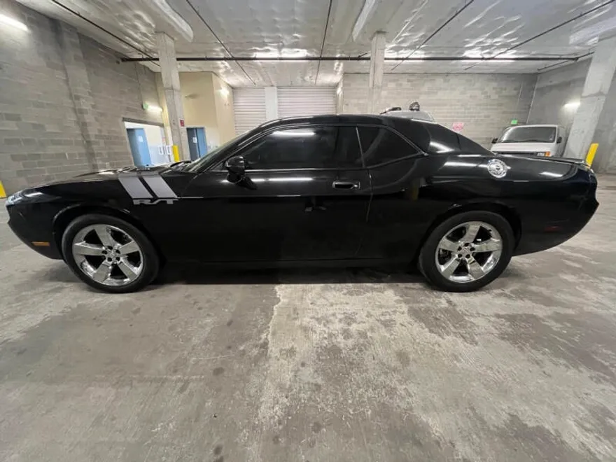 2010 Dodge Challenger R/T photo 1