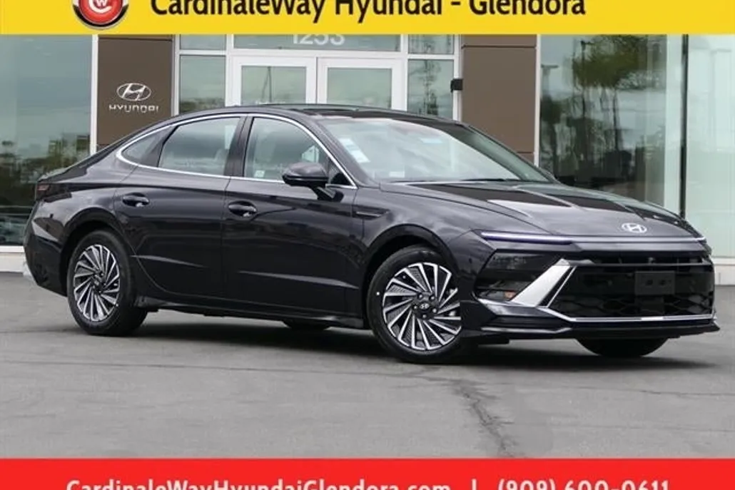 2025 Hyundai Sonata Hybrid Limited photo 1