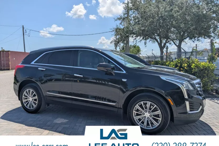 2017 Cadillac XT5 Luxury photo 1
