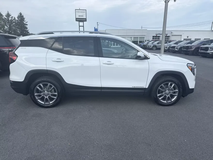 2023 Gmc Terrain SLT photo 1