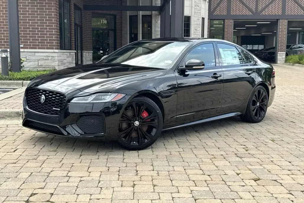 2024 Jaguar XF P300 R-Dynamic SE photo 1