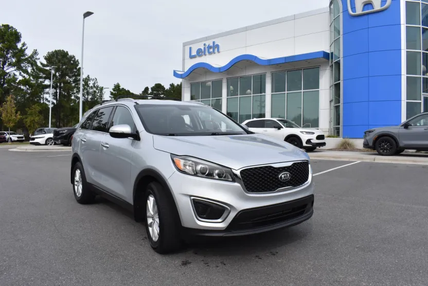 2016 Kia Sorento LX photo 1