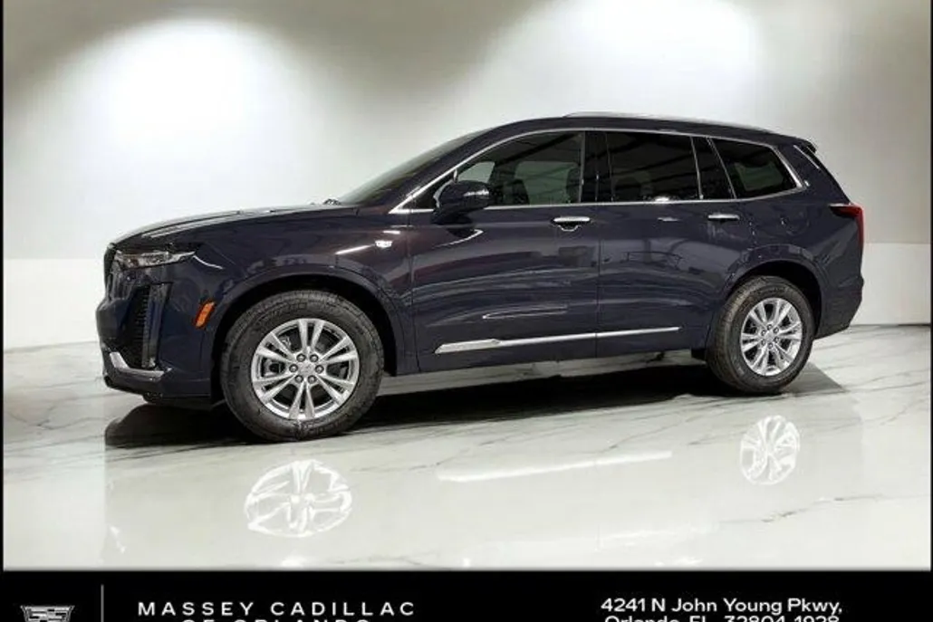 2025 Cadillac XT6 Luxury photo 1