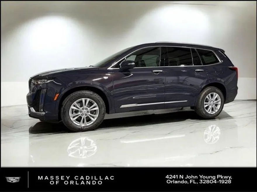 2025 Cadillac XT6 Luxury photo 1