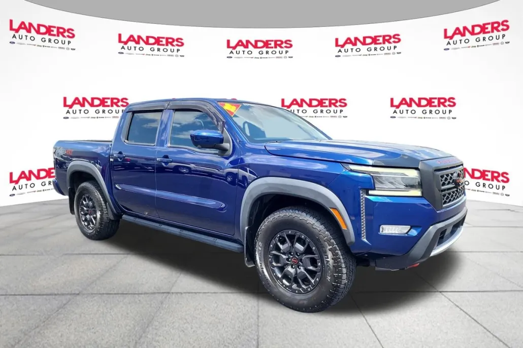 2022 Nissan Frontier Crew Cab PRO-4X photo 1