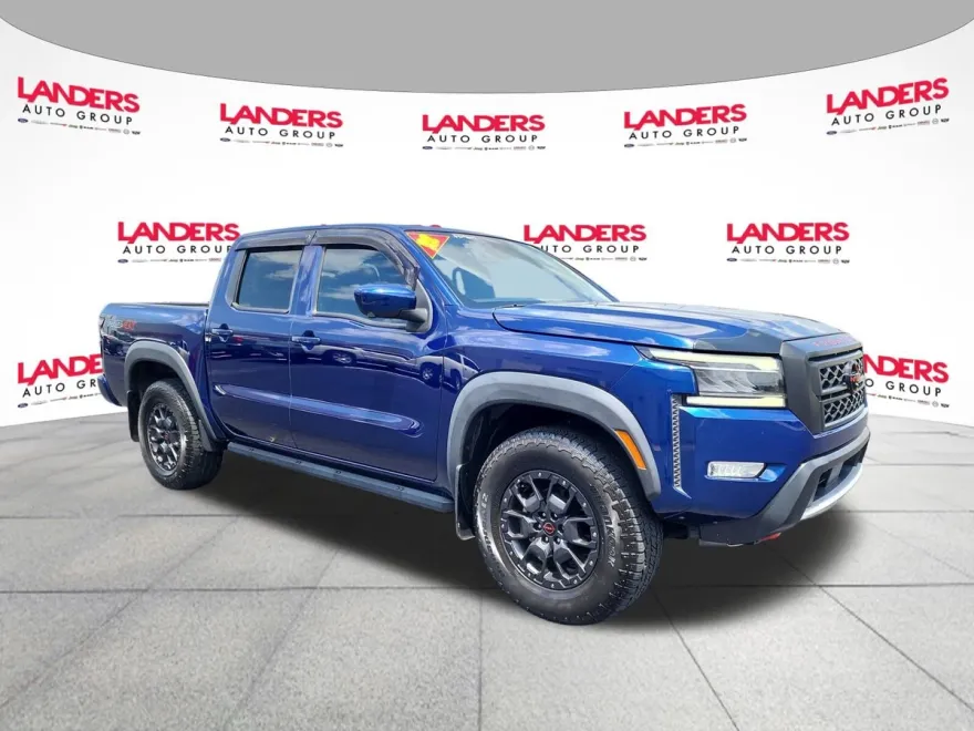 2022 Nissan Frontier Crew Cab PRO-4X photo 1