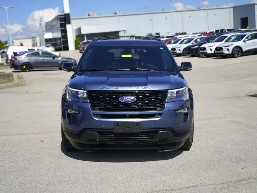 2019 Ford Explorer Sport photo 1