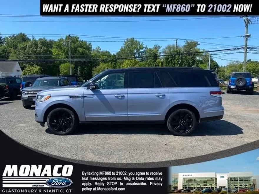 2022 Lincoln Navigator Black Label photo 1