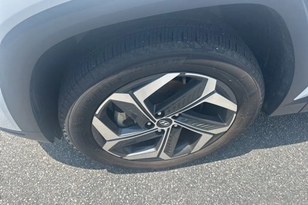 2024 Hyundai Tucson Limited photo 1