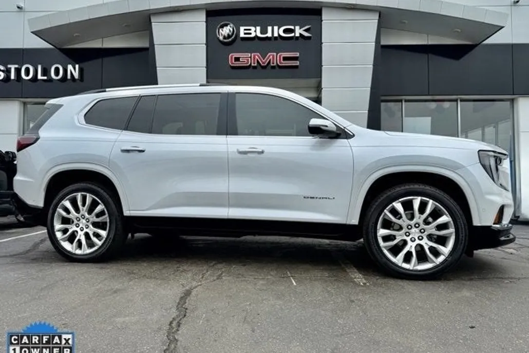 2024 Gmc Acadia Denali photo 1