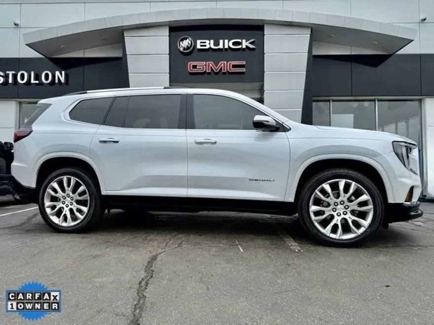 2024 Gmc Acadia Denali photo 1
