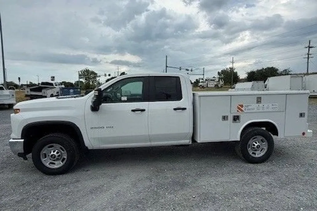 2025 Chevrolet Silverado 2500HD photo 1