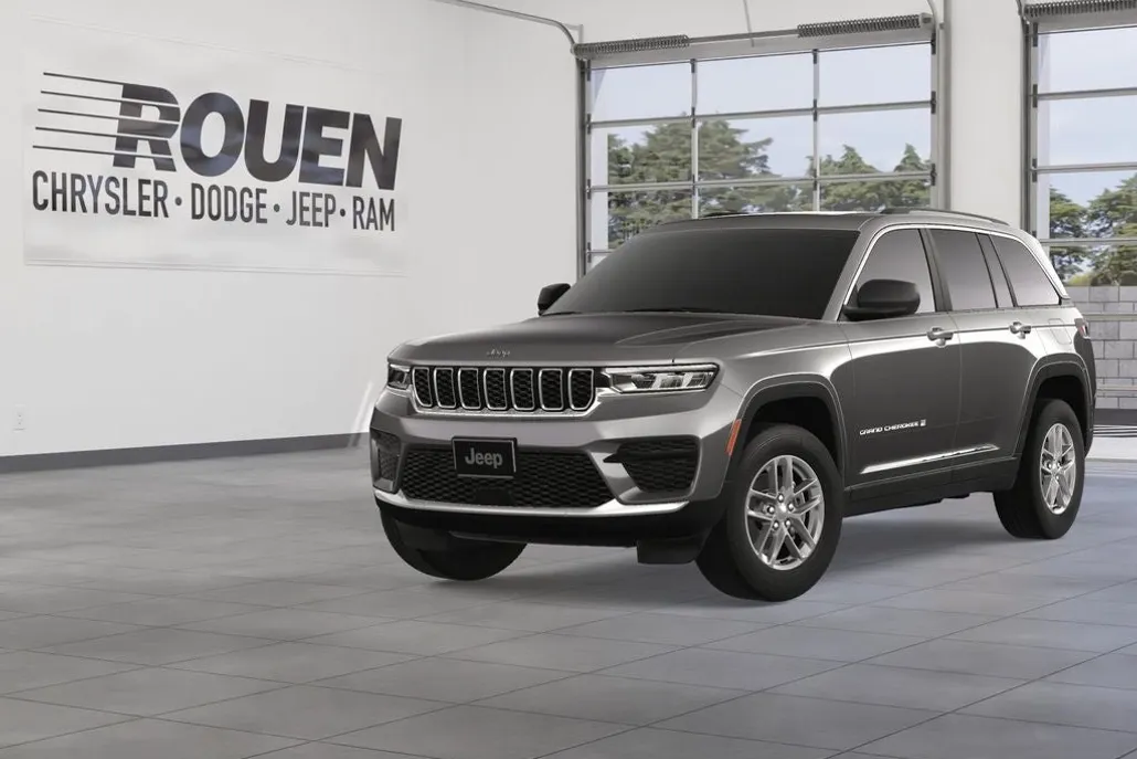 2025 Jeep Grand Cherokee Laredo Altitude photo 1