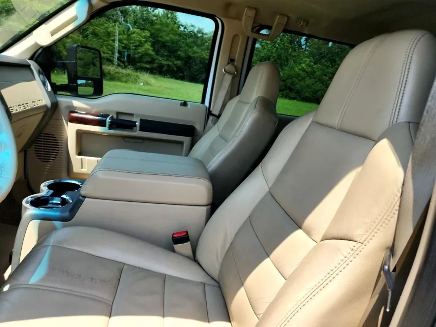 2008 Ford F-350 Lariat photo 7
