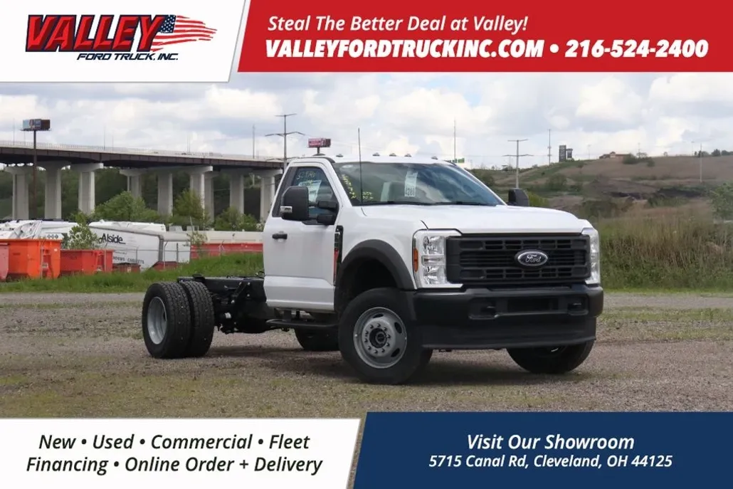 2025 Ford F-600 photo 1